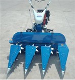 Monitoiminen niittokone